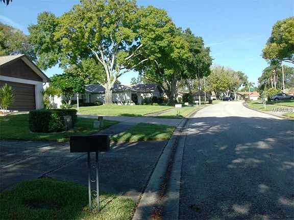 3rd image of 1710 Aberdeen Ct