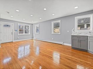 18821 118th Ave #1, Saint Albans, NY 11412