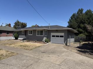 220 S B St, Independence, OR 97351