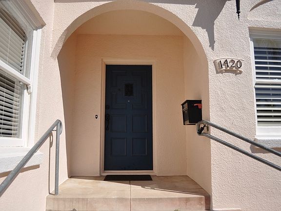 2nd image of 1420 W Thorn St