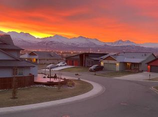 1030 Northpointe Bluff Dr, Anchorage, AK 99501