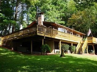 550 S Quarter Rd, Russell, MA 01071