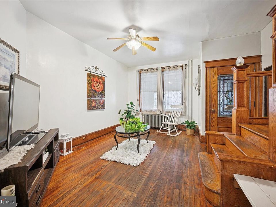 1st image of 2046 E Ontario St