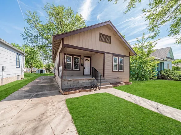 417 S Adams St, Junction City, KS 66441