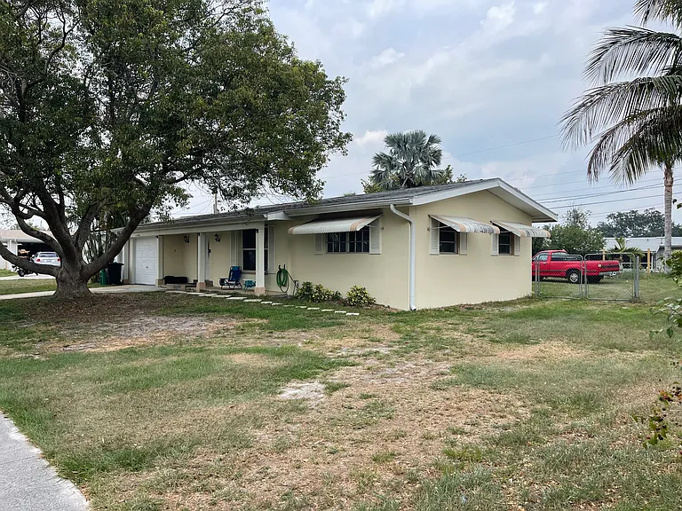 173 SE Placita Ctport Street Lucie — Photo 4
