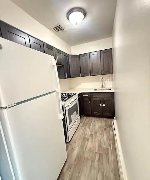 2741 Homecrest Ave #3R — Photo 3