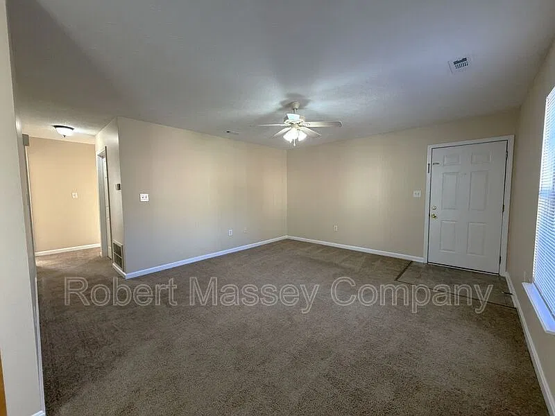2 bed, 2.0 bath, 950 sqft, $985 — Photo 3