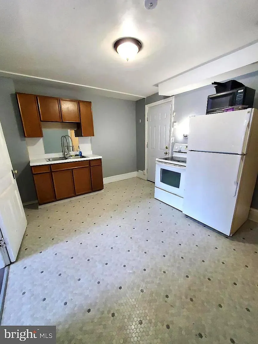 1 bed, 425 sqft, $825 — Photo 1
