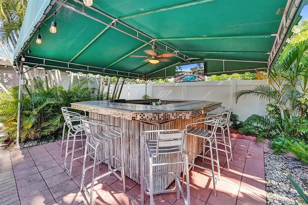 NE 9th Ave, Fort Lauderdale — Photo 4