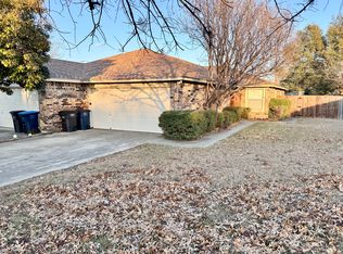 7553 Boxwood Ct, Fort Worth, TX 76133