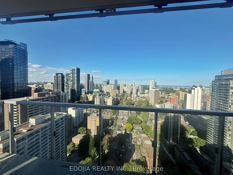 3 Gloucester St #3502 — Photo 8