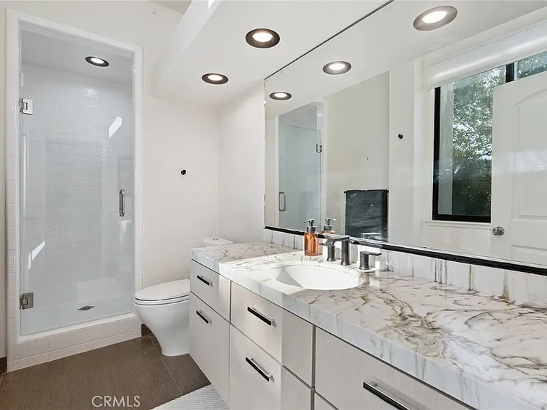 4372 Park Vicente — Photo 34