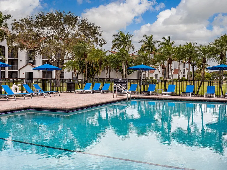 Landings at Pembroke Lakes — Photo 12