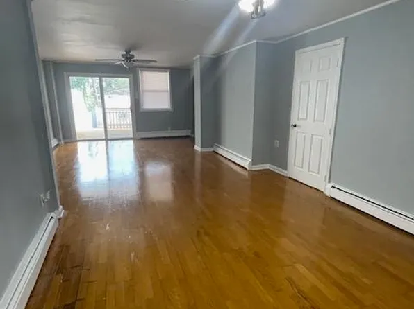 14 Meadow Street image 7 of 49