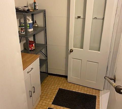 4th image of 1071 Cedar St