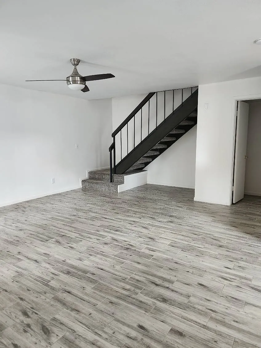 2 bed, 1.5 bath, 1248 sqft, $1,600 — Photo 3