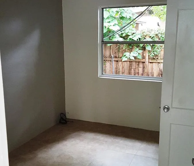Duplex - 1917 Hammerlin Ave - Bedroom (A)