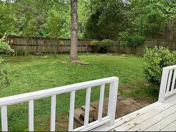 5th image of 8 Pinedale Cir