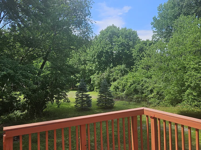 38 Brenda Ct #2 — Photo 8