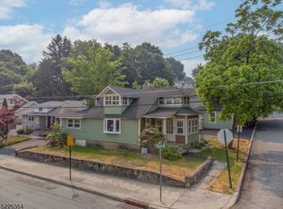 2 Koclas Dr, Netcong, NJ 07857