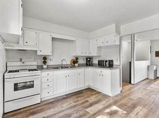 726 12th St, Baraboo, WI 53913