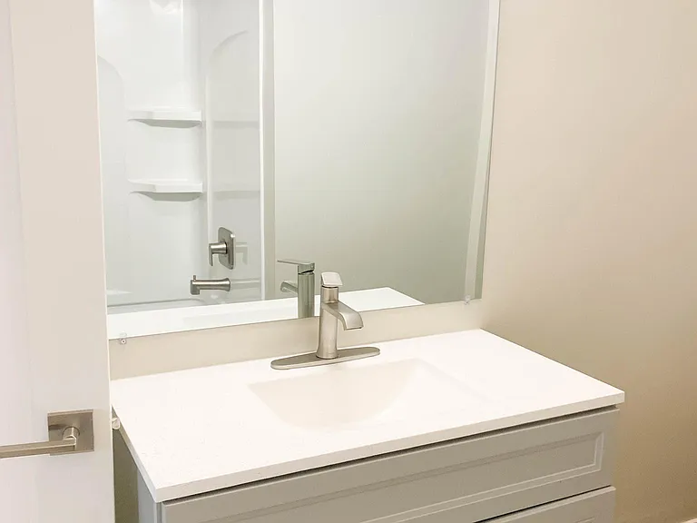 1747 5th Ave #20 — Photo 11