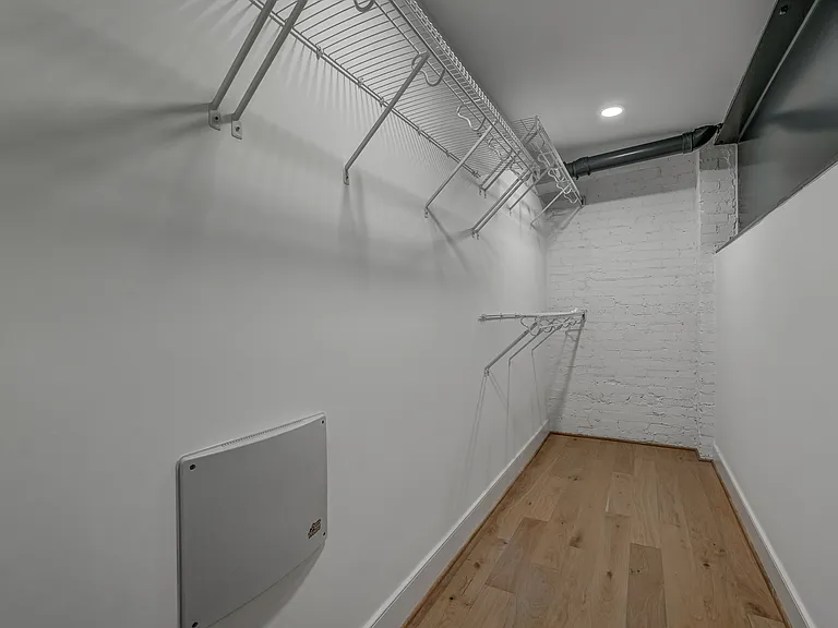 4028 Macarthur Ave #5 — Photo 16