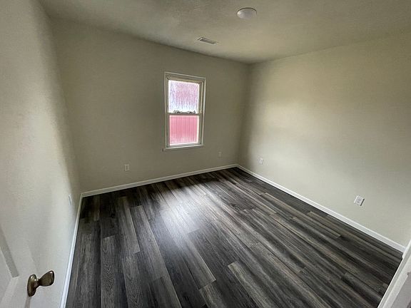 3rd image of 400-404 W 1st St #6