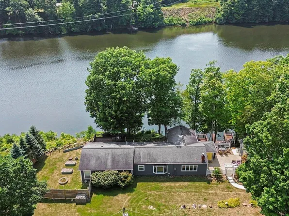 11628 S Lake Chapin Rd, Berrien Springs, MI 49103