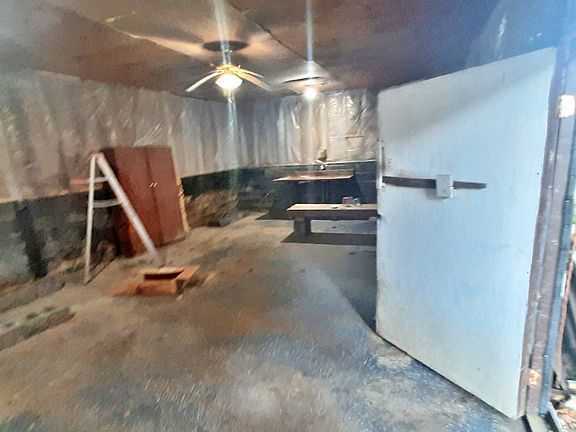 4th image of 168 Roundbarn Rd
