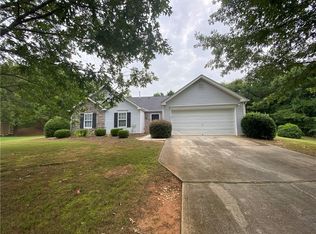 113 Slate Ridge Ln, Loganville, GA 30052