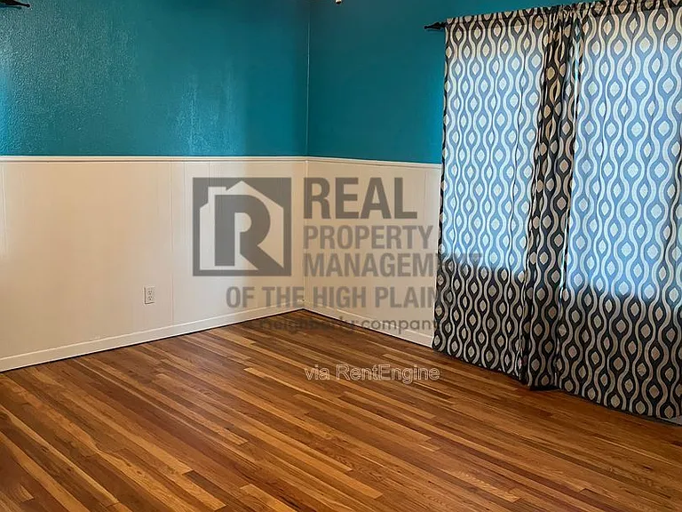4301 Parker St — Photo 10