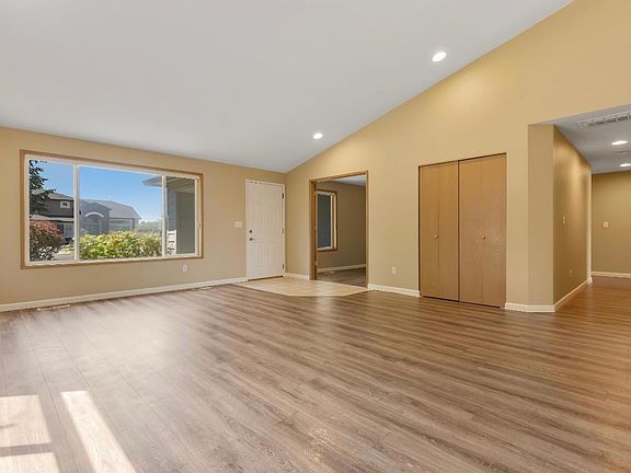 4th image of 3008 Sonoran Dr