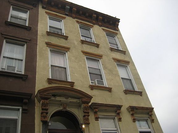 2nd image of 584 Franklin Ave