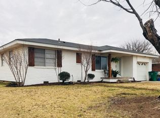 206 E 6th St, Duke, OK 73532