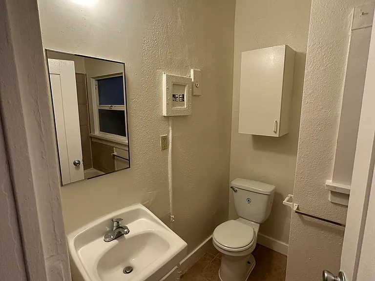 504 S Rampart Blvd #7 — Photo 8