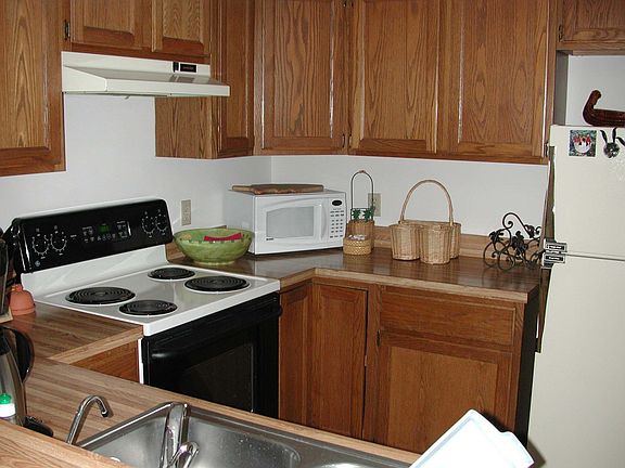 Nice Kitchen with Lots of Cabinets