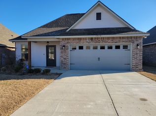 1970 Valdemar Pl, Bossier City, LA 71112