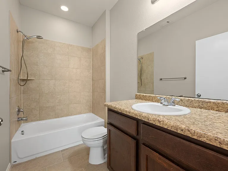 374 Triumph Rd — Photo 21