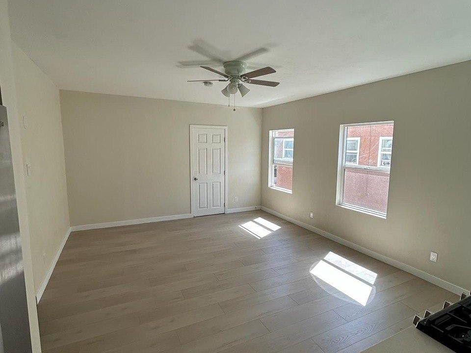 1st image of 407 N Coronado St #407