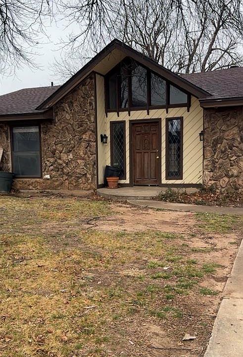 1st image of 8905 N Davis Ave