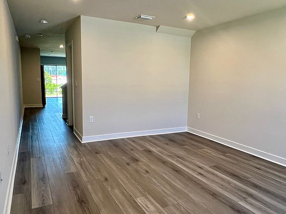4th image of 78 Gaston Court St