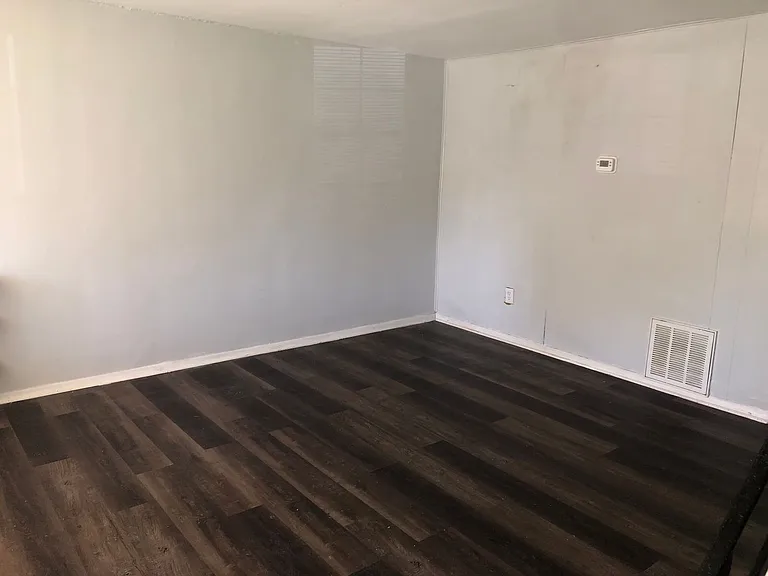 2563 Southdene Ave — Photo 5