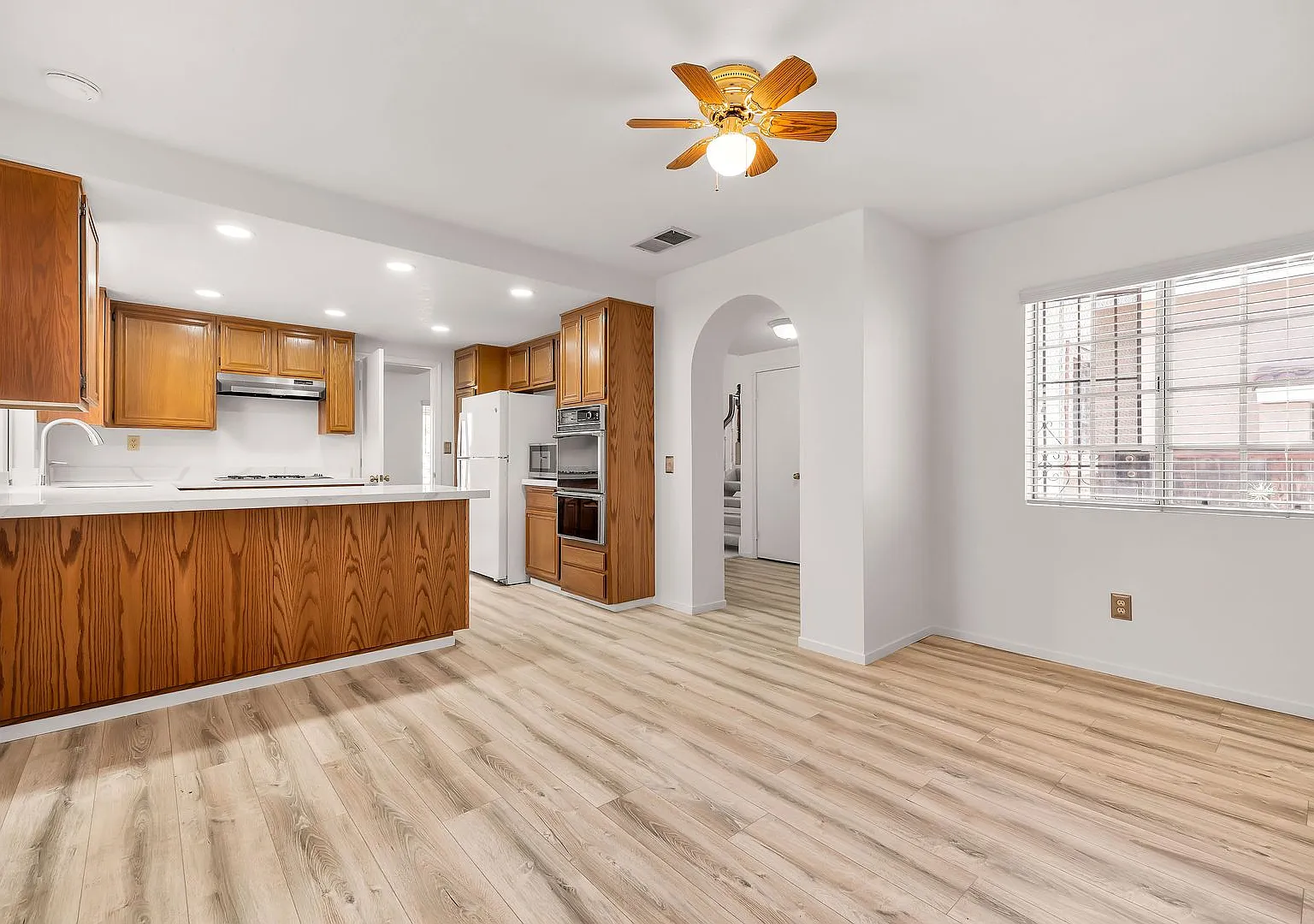 Spacious 3-Bedroom Home In the Community of Montecito, Rancho San Diego! — Photo 4