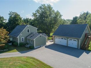 572 Weaver Hill Rd, West Greenwich, RI 02817