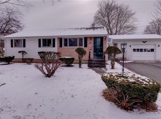 200 Overhill Dr, Berlin, CT 06037
