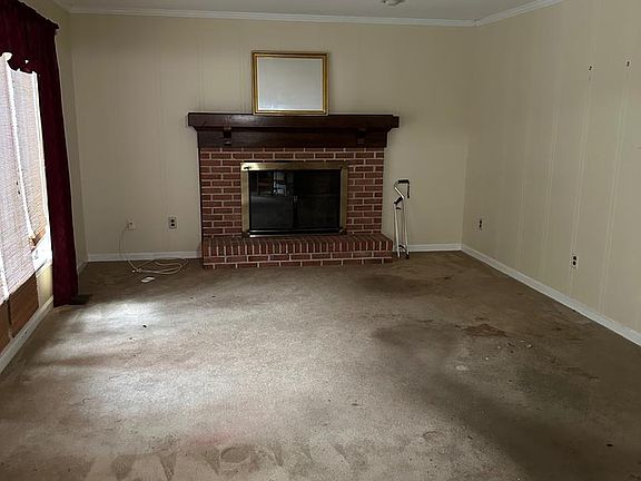 3rd image of 3870 Five Friars Rd
