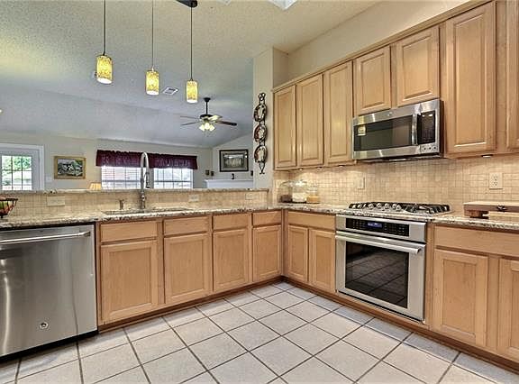 5th image of 5791 Fall Creek Dr