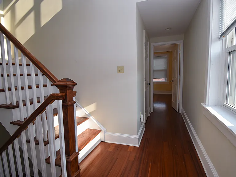 1734 Bank St — Photo 22