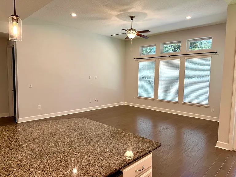 55 Palisade Dr — Photo 10